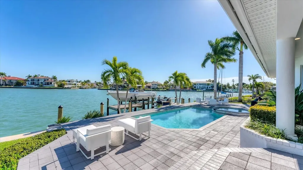 259 Robin Drive Sarasota FL 34236