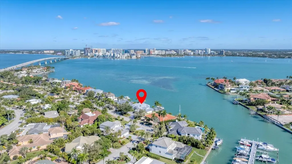 259 Robin Drive Sarasota FL 34236