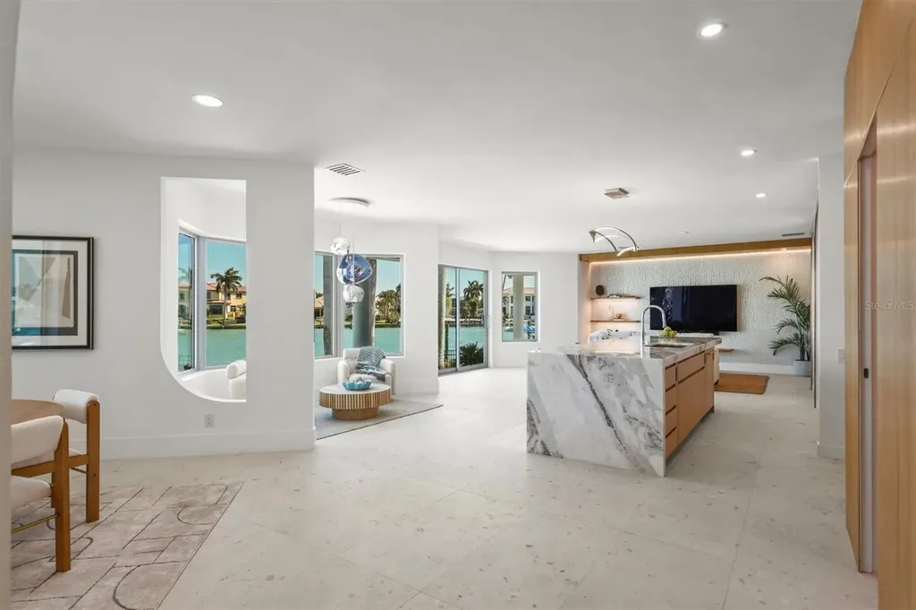 259 Robin Drive Sarasota FL 34236