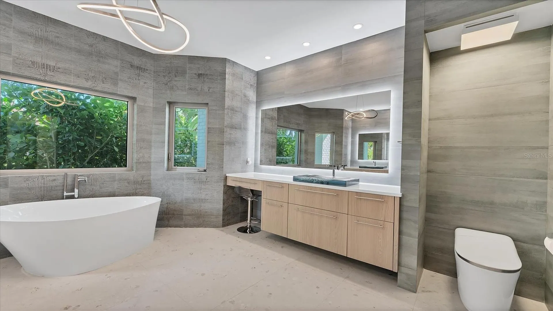 259 Robin Drive Sarasota FL 34236