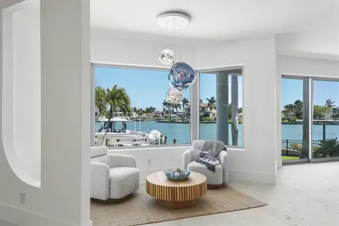 259 Robin Drive Sarasota FL 34236