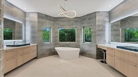 259 Robin Drive Sarasota FL 34236
