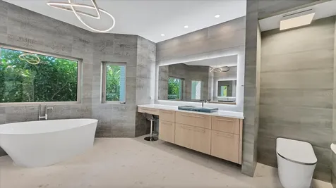 259 Robin Drive Sarasota FL 34236