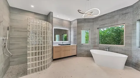 259 Robin Drive Sarasota FL 34236