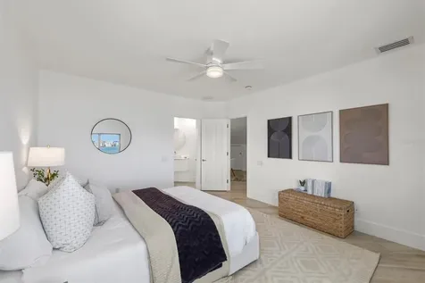 259 Robin Drive Sarasota FL 34236