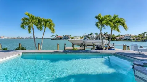 259 Robin Drive Sarasota FL 34236