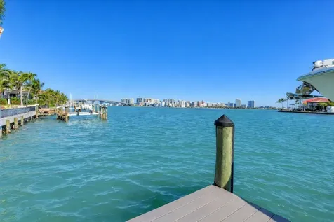 259 Robin Drive Sarasota FL 34236