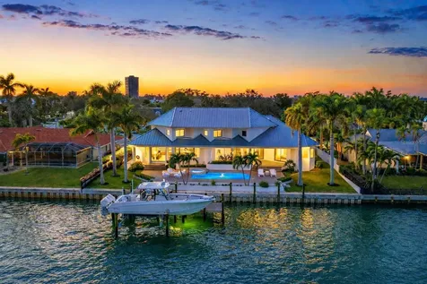 259 Robin Drive Sarasota FL 34236