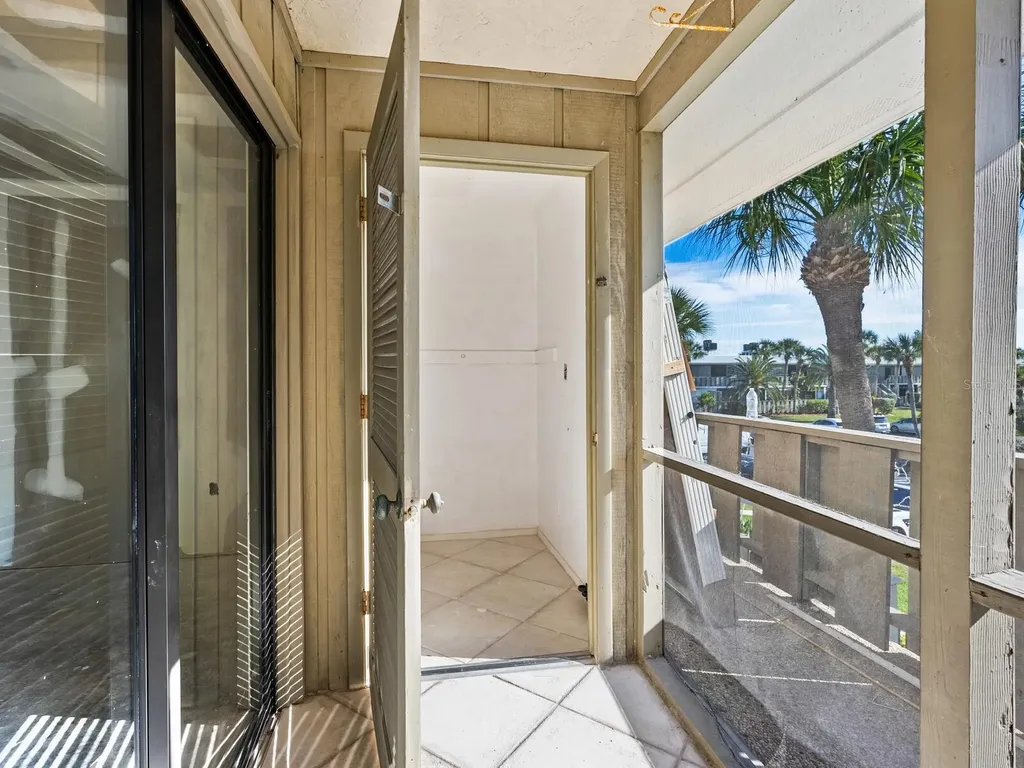 6400 Flotilla Drive Holmes Beach FL 34217