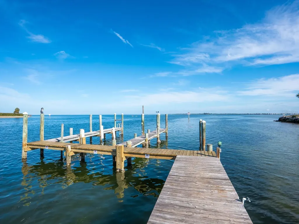 6400 Flotilla Drive Holmes Beach FL 34217