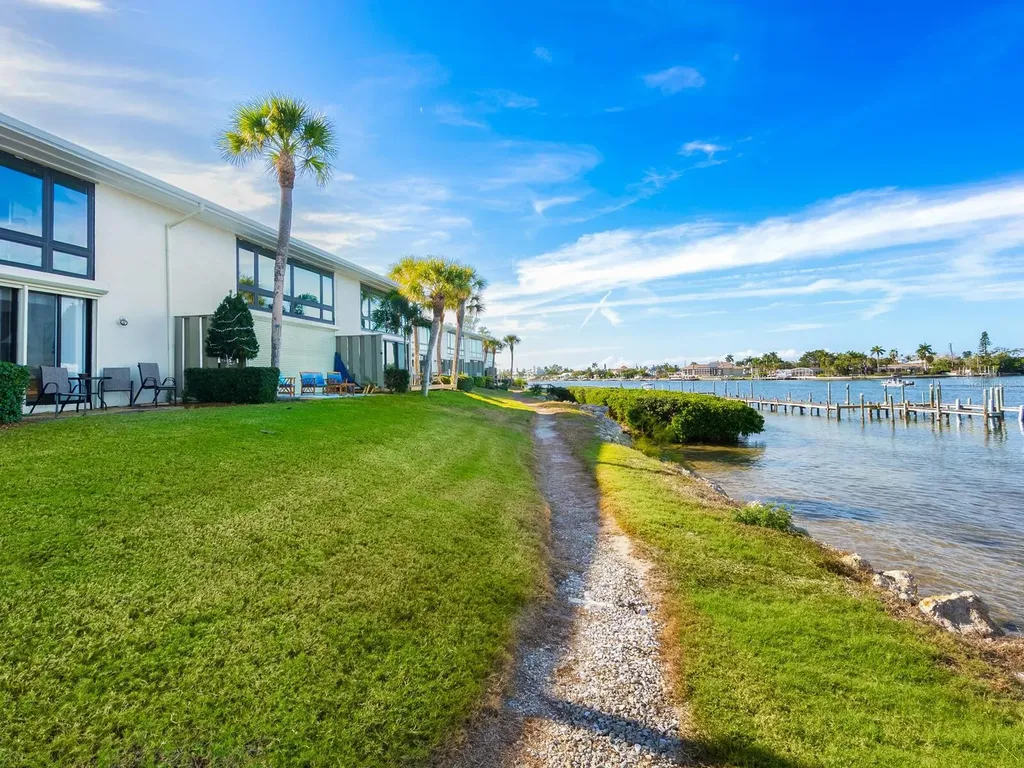 6400 Flotilla Drive Holmes Beach FL 34217