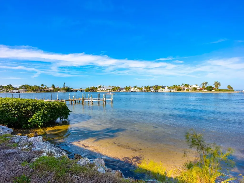 6400 Flotilla Drive Holmes Beach FL 34217