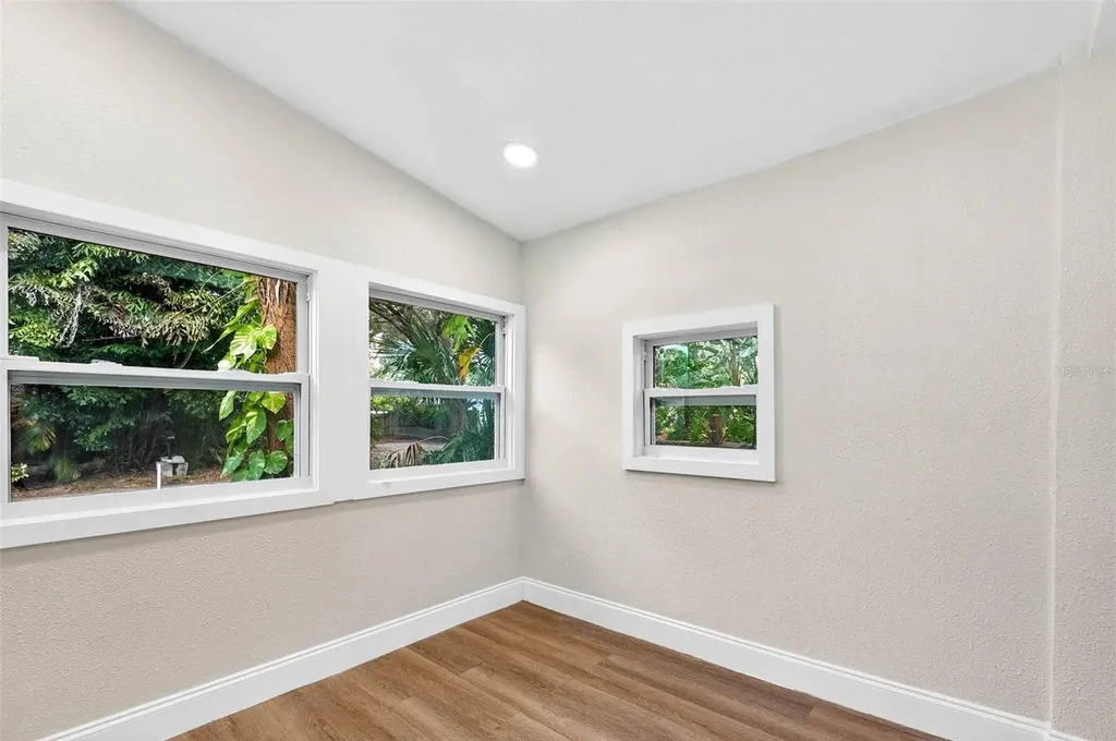 5182 25th Avenue S Gulfport FL 33707