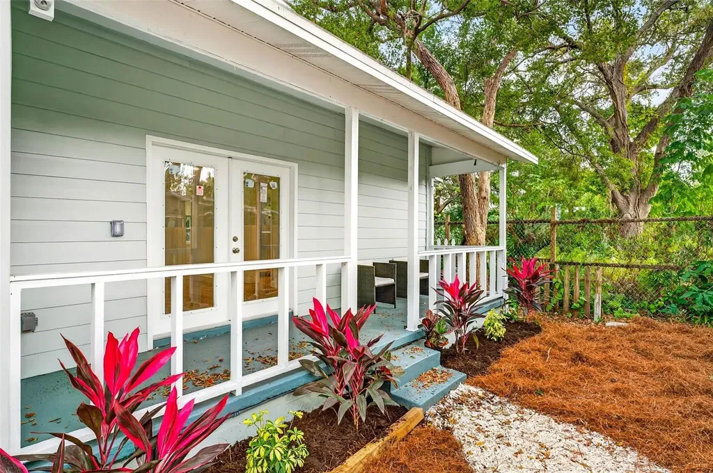 5182 25th Avenue S Gulfport FL 33707
