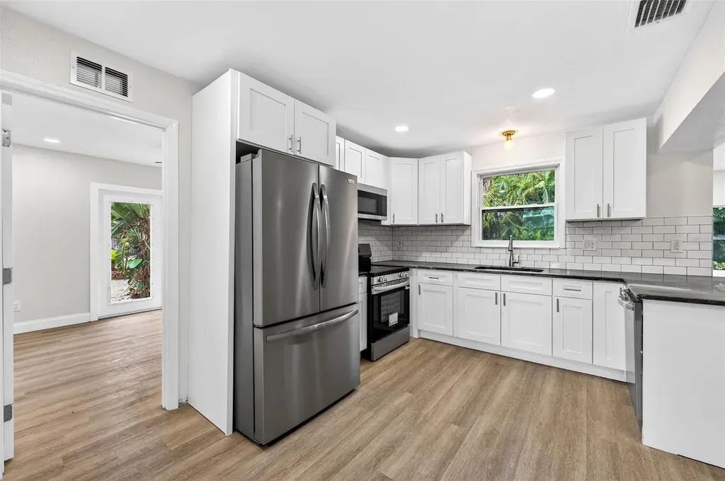 5182 25th Avenue S Gulfport FL 33707