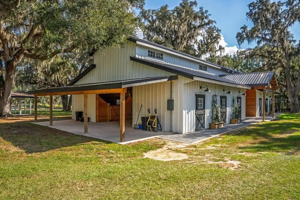 8583 NW 130th Street Reddick FL 32686