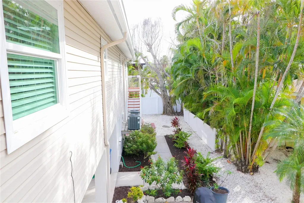 213 71st Street Holmes Beach FL 34217