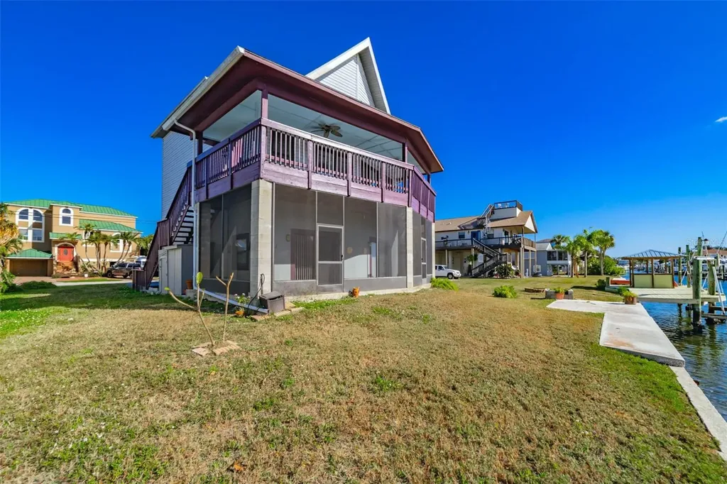 6432 Driftwood Drive Hudson FL 34667