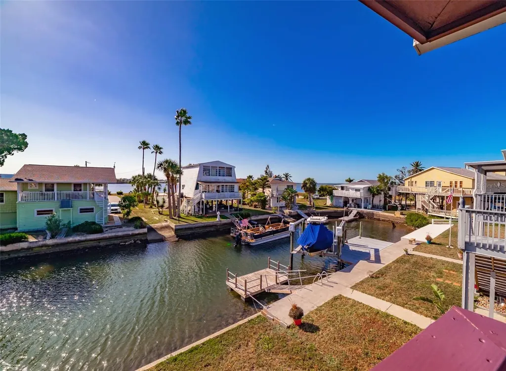 6432 Driftwood Drive Hudson FL 34667