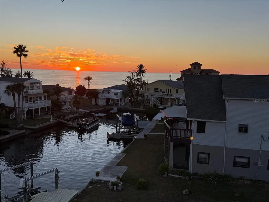 6432 Driftwood Drive Hudson FL 34667