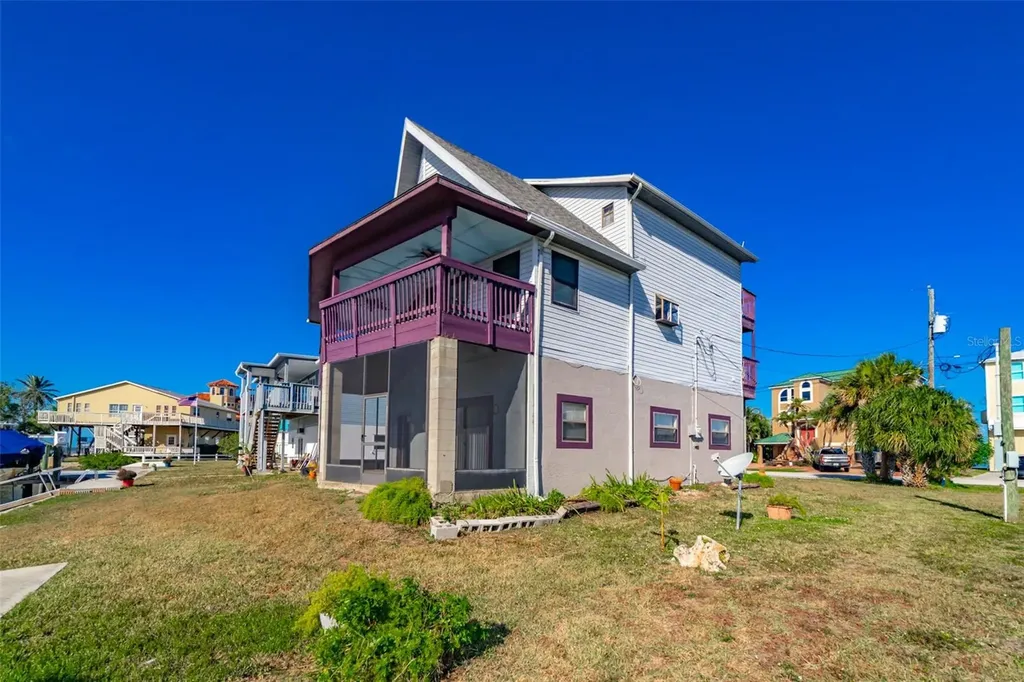 6432 Driftwood Drive Hudson FL 34667