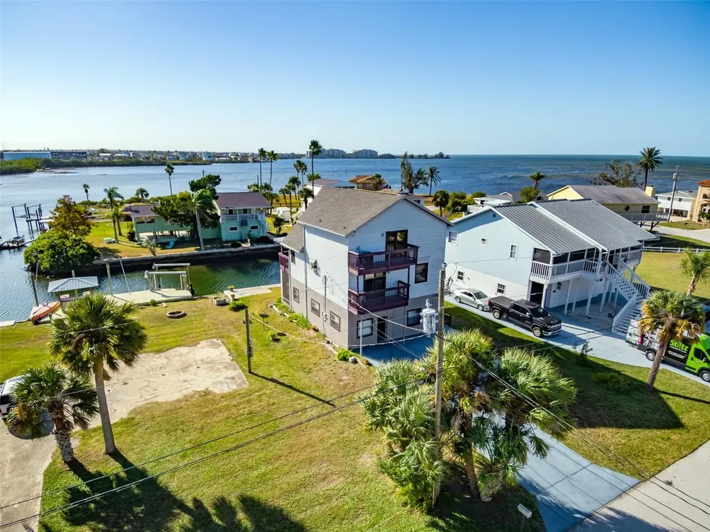 6432 Driftwood Drive Hudson FL 34667