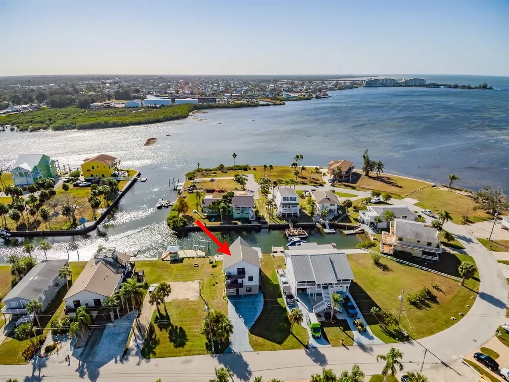 6432 Driftwood Drive Hudson FL 34667
