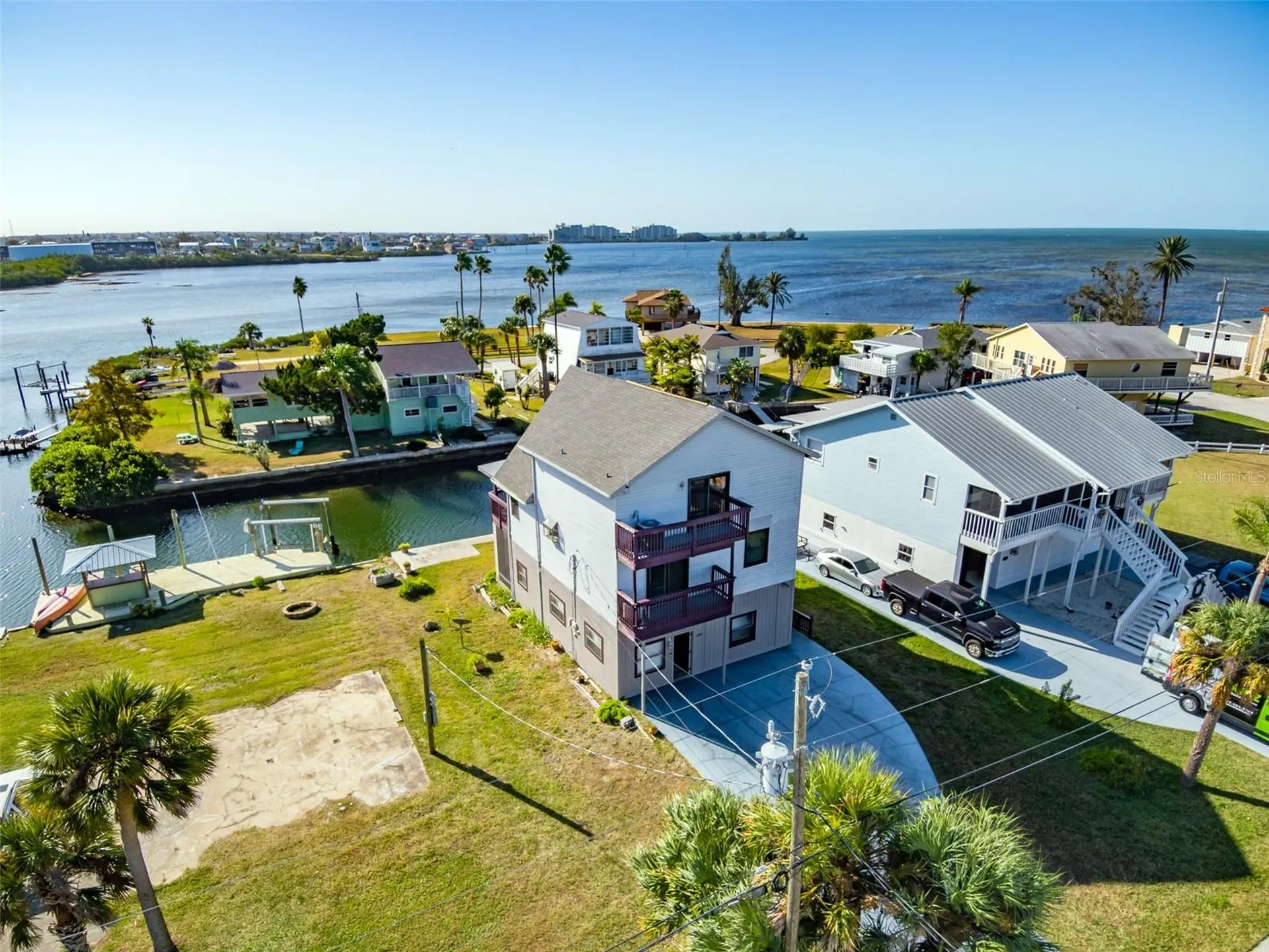 6432 Driftwood Drive Hudson FL 34667