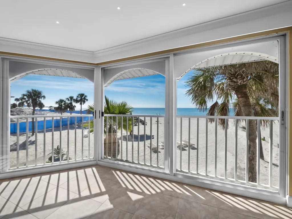 1336 Benjamin Franklin Drive Sarasota FL 34236