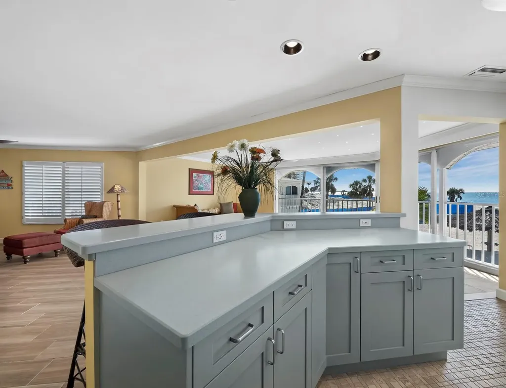 1336 Benjamin Franklin Drive Sarasota FL 34236