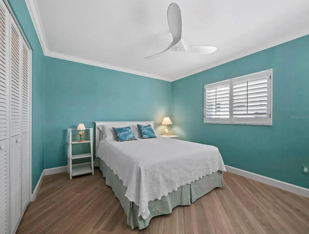 1336 Benjamin Franklin Drive Sarasota FL 34236