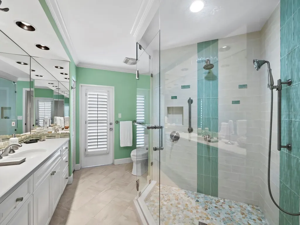 1336 Benjamin Franklin Drive Sarasota FL 34236