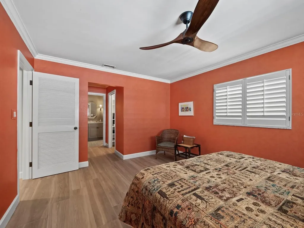 1336 Benjamin Franklin Drive Sarasota FL 34236