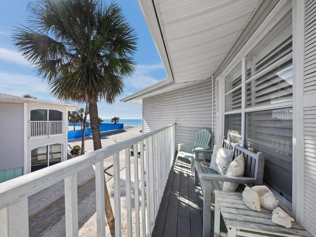 1336 Benjamin Franklin Drive Sarasota FL 34236