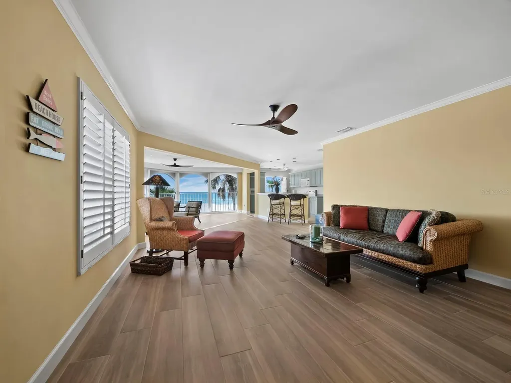 1336 Benjamin Franklin Drive Sarasota FL 34236