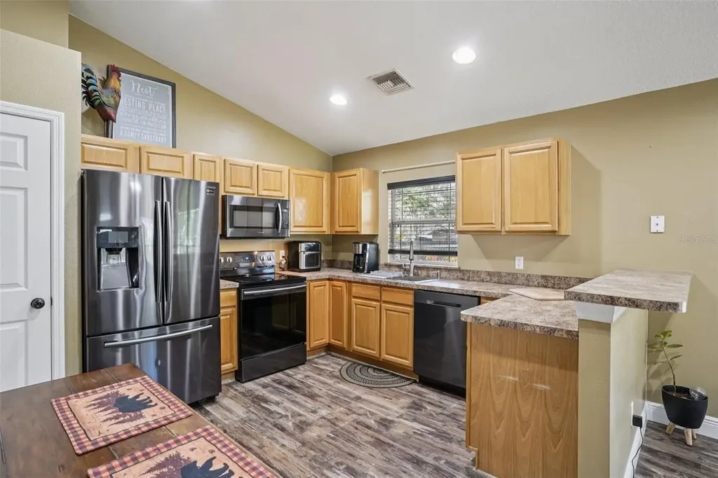 4542 Lemon Street Lady Lake FL 32159