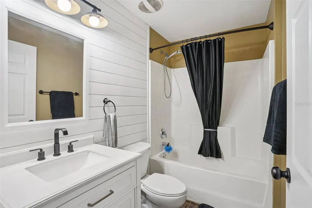 4542 Lemon Street Lady Lake FL 32159
