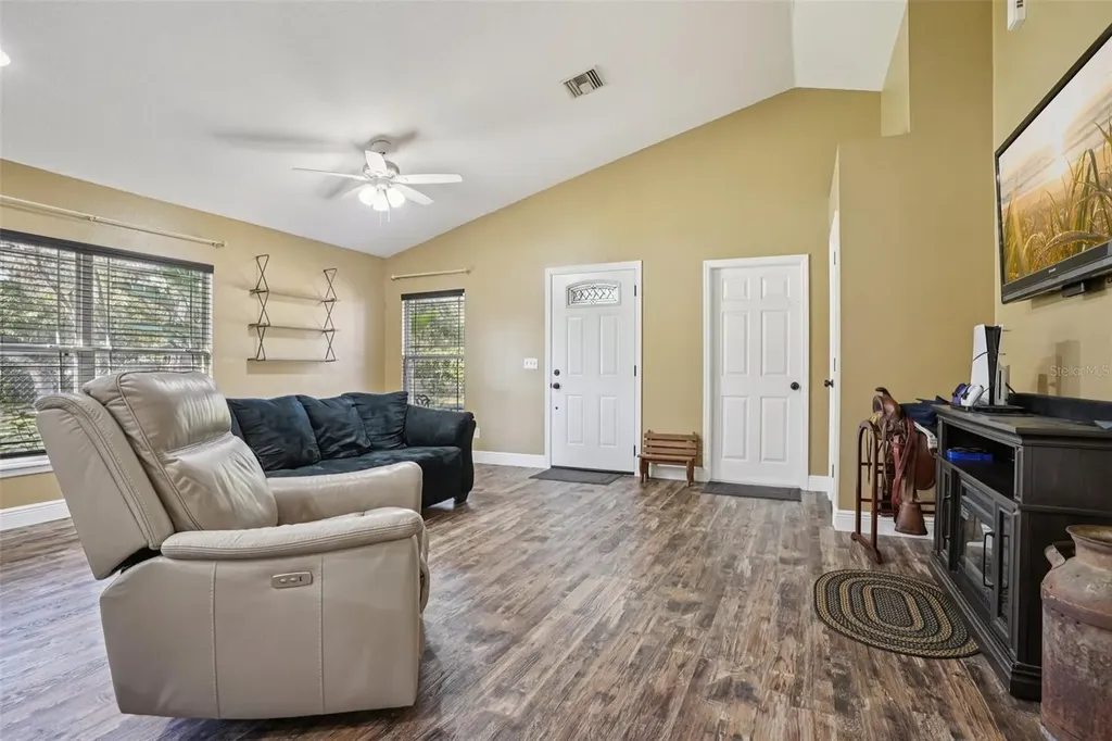 4542 Lemon Street Lady Lake FL 32159