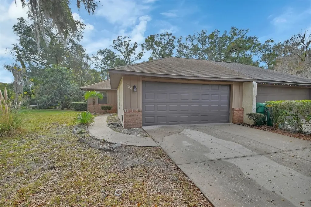 526 Hemingway Court Deland FL 32720