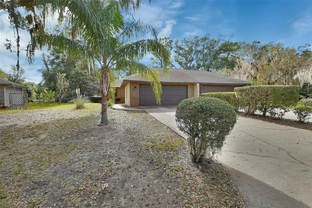 526 Hemingway Court Deland FL 32720