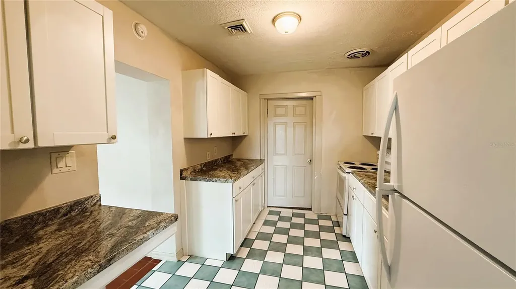 1112 Carlton Avenue Lake Wales FL 33853