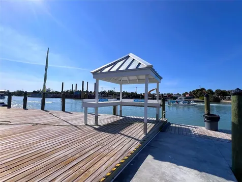 100 Circuit Road Nokomis FL 34275