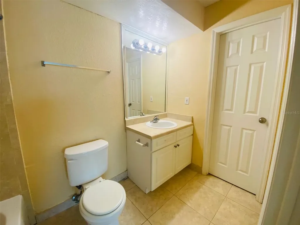 5773 Gatlin Avenue Orlando FL 32822
