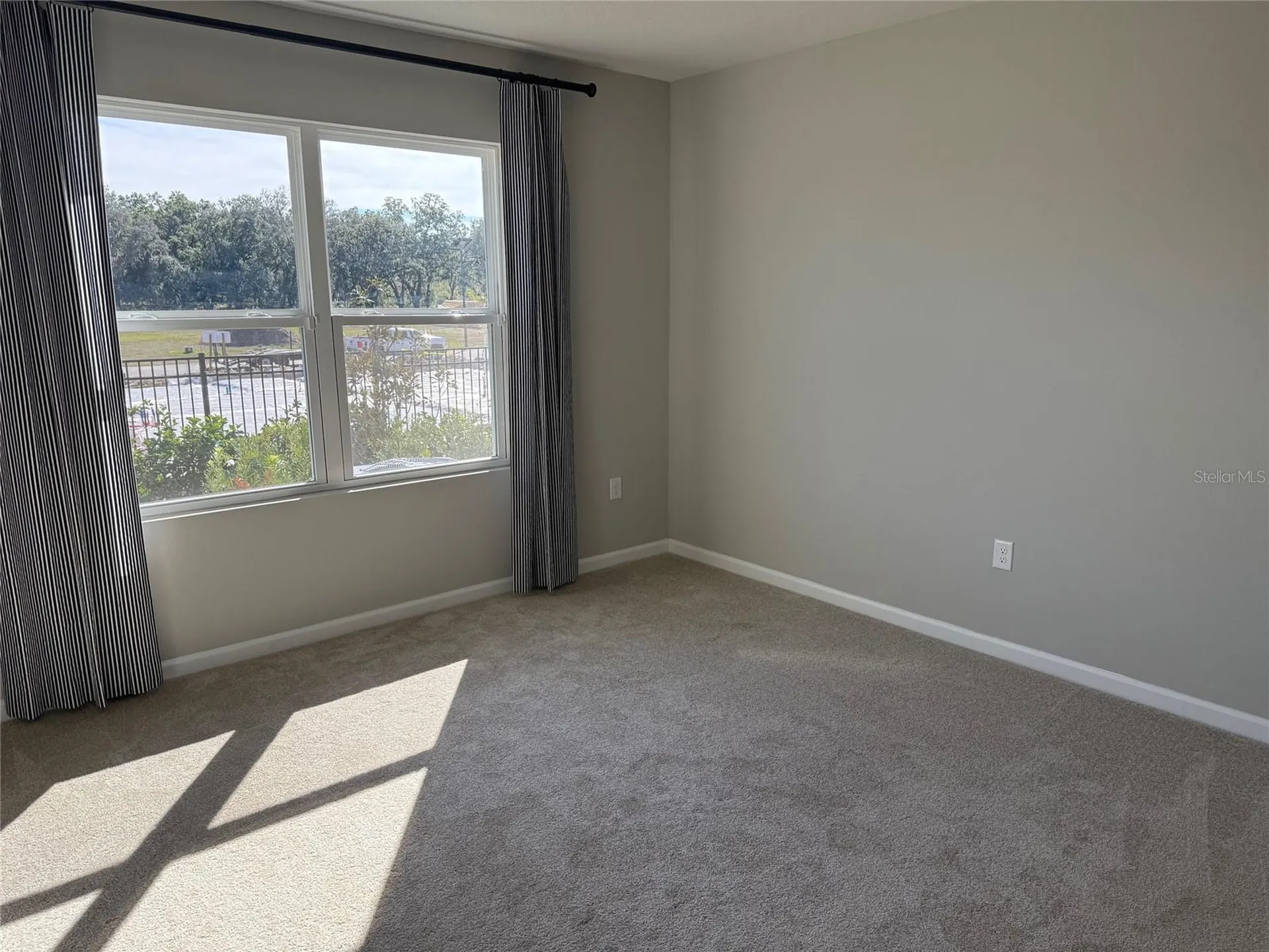 1200 Port Blue Way Lady Lake FL 32159