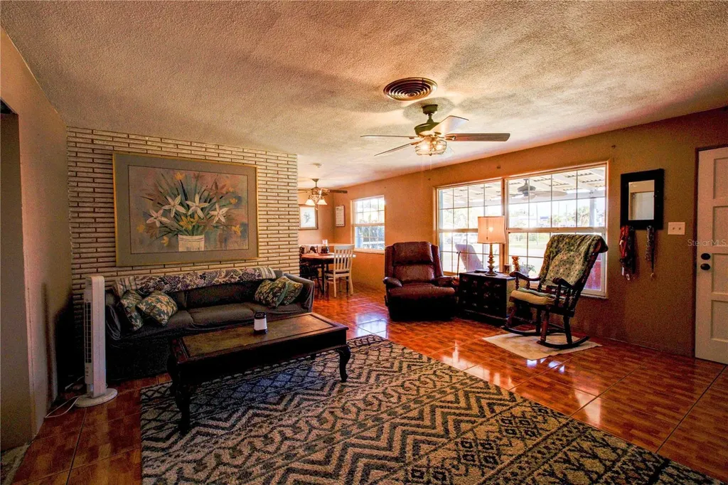 116 Silver Circle Edgewater FL 32141