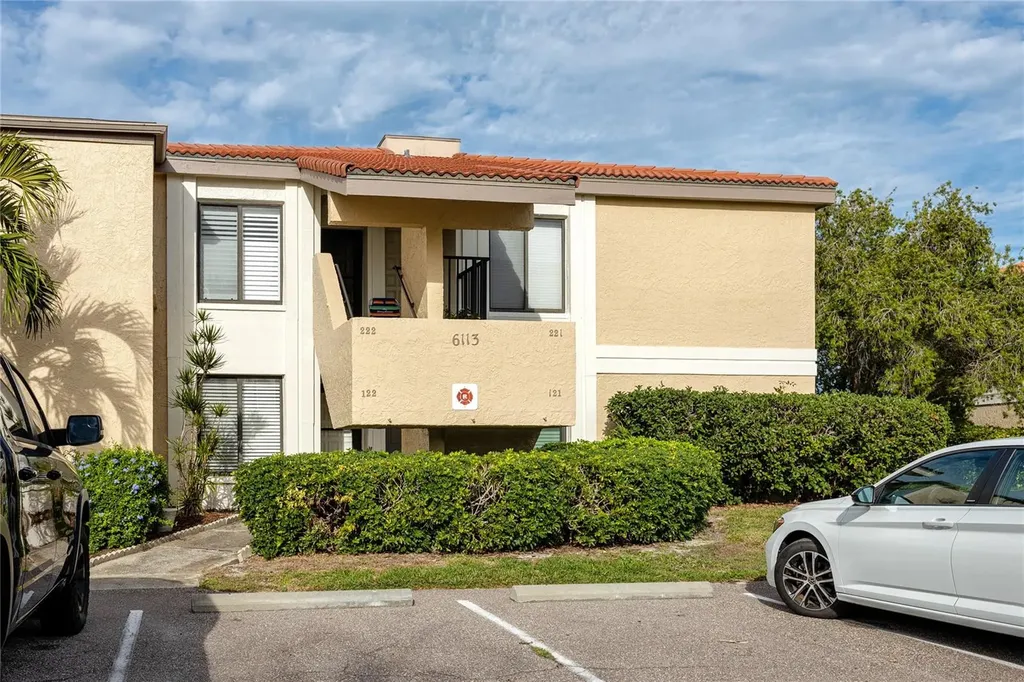 6113 Palma Del Mar Boulevard S St Petersburg FL 33715