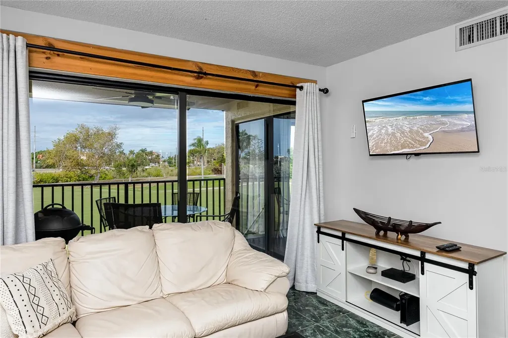 6113 Palma Del Mar Boulevard S St Petersburg FL 33715