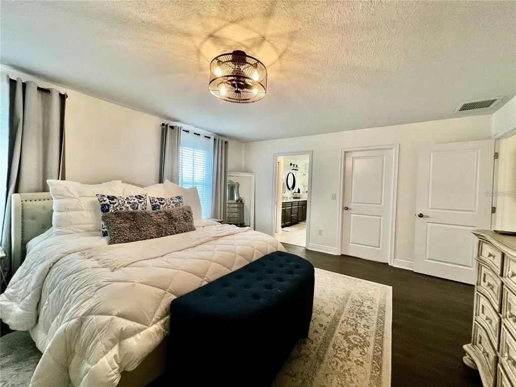 3704 W Wyoming Avenue Tampa FL 33611