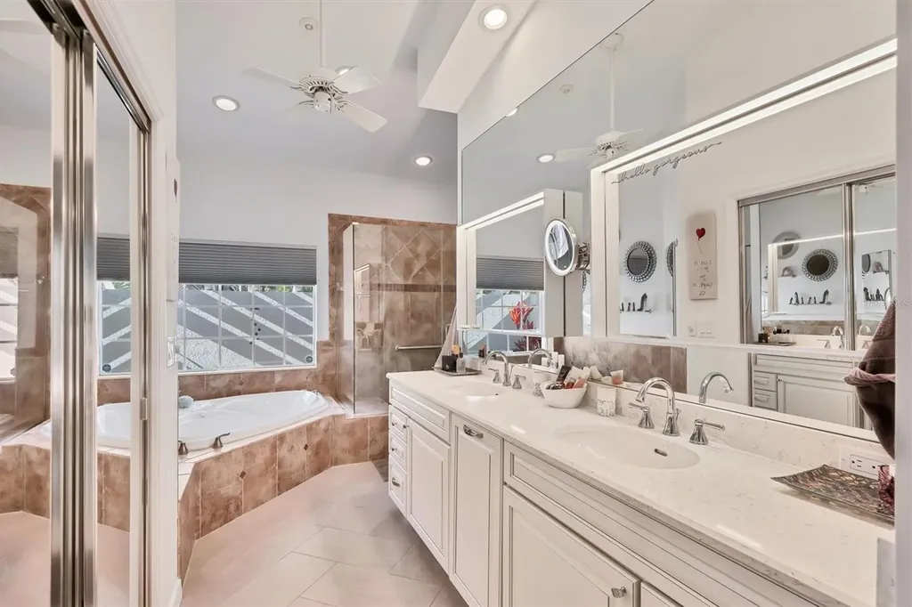 4305 Highland Oaks Circle Sarasota FL 34235