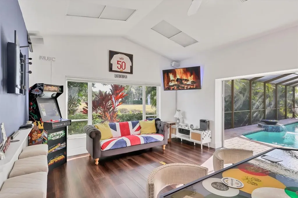 4305 Highland Oaks Circle Sarasota FL 34235